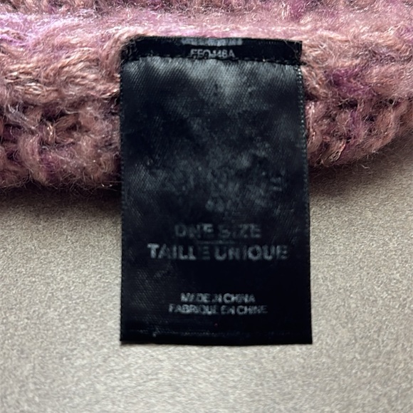 Mauve, white and silver stocking cap one size - Picture 4 of 4